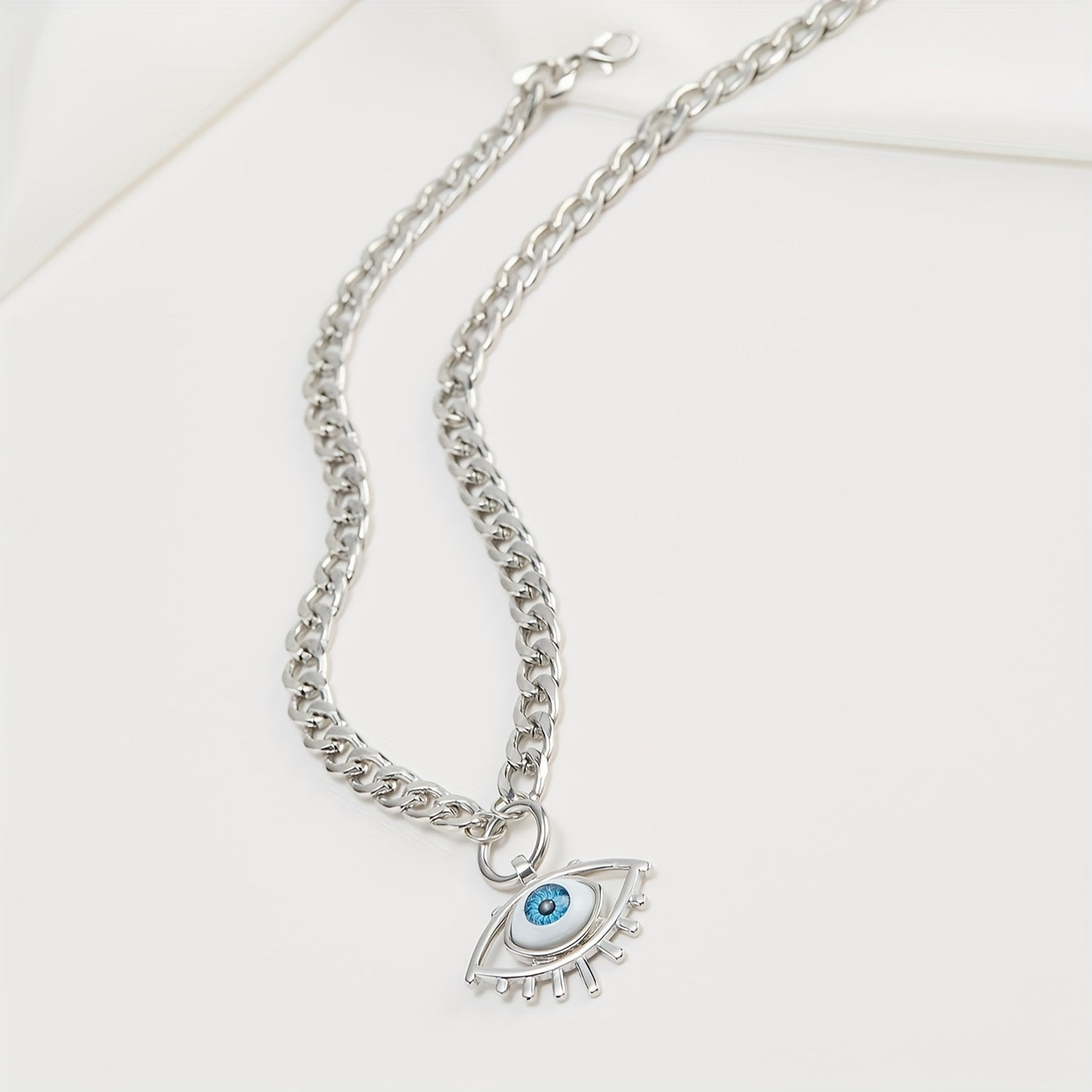 1pc Trend Devil's Eye Pendant Cuban Link Chain Necklace Vacation Style Temperament Clavicle Chain Jewelry