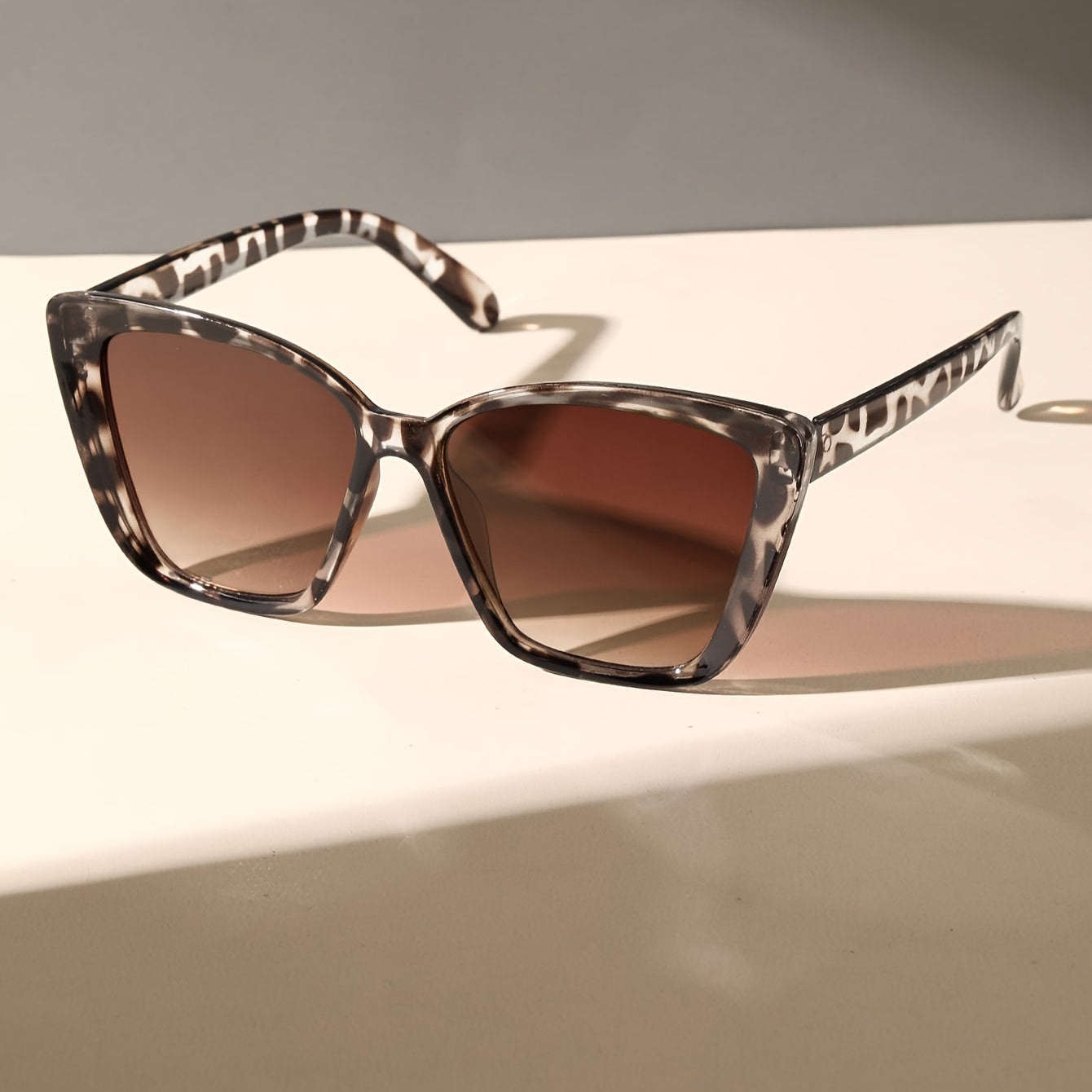 Oversized Cat Eye Classic Big Frame Sunshade Eyewear Trend Driving Golf Eyeglasses