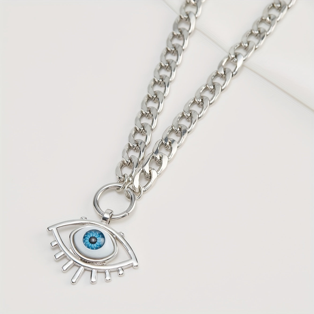 1pc Trend Devil's Eye Pendant Cuban Link Chain Necklace Vacation Style Temperament Clavicle Chain Jewelry